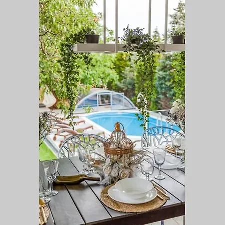 Neb Garden Villa Alsóörs